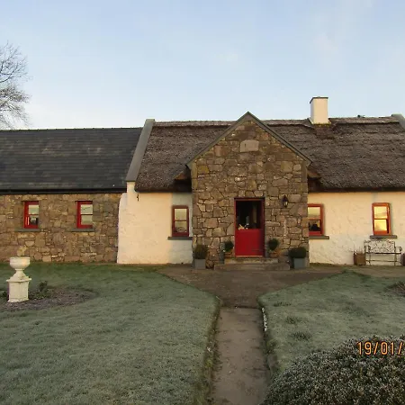 فندق مبيت وإفطار The Thatched